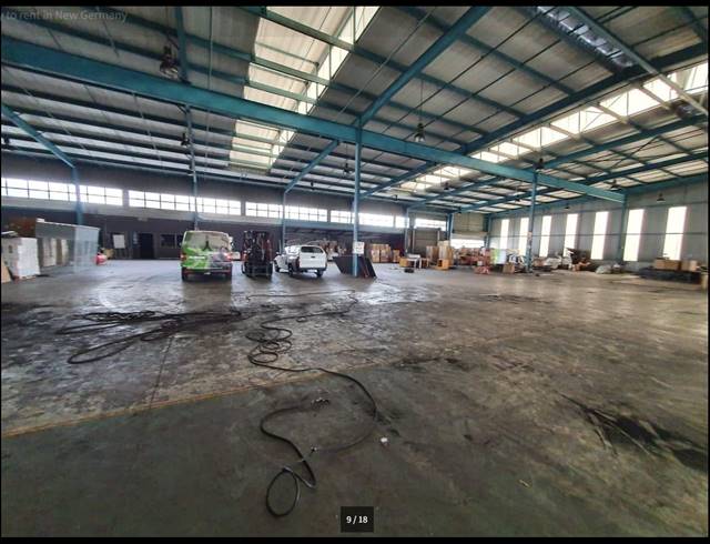 3,590M² WAREHOUSE TO LET IN NEW GERMANY